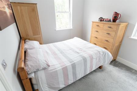 2 bedroom Flat to let in Knyveton Road, Bournemouth