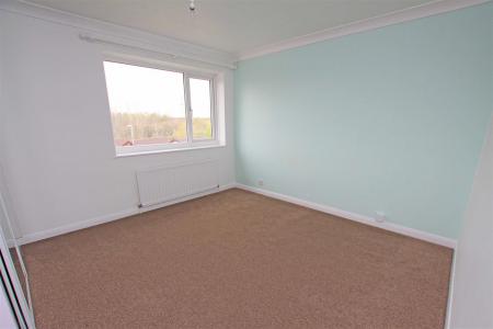 2 bedroom Terraced House to let in Kestrel Close, Ferndown