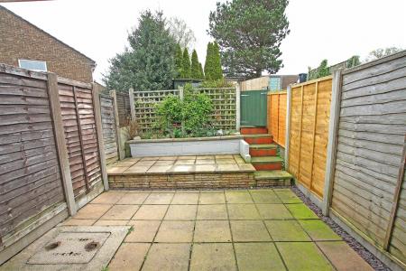 2 bedroom Terraced House to let in Kestrel Close, Ferndown