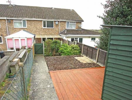 2 bedroom Terraced House to let in Kestrel Close, Ferndown