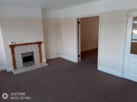 3 bedroom Apartment to let in Castle Lane West, Bournemouth