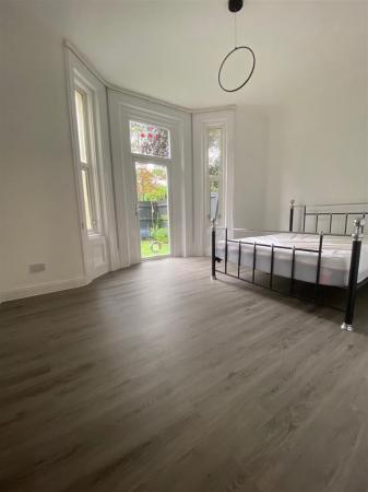 2 bedroom Flat to let in Wimborne Road, Bournemouth