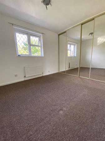 3 bedroom Semi-detached house to let in Knowlton Gardens, Bournemouth