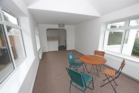 2 bedroom Detached bungalow to let in Ferris Close, Bournemouth