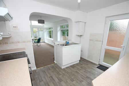 2 bedroom Detached bungalow to let in Ferris Close, Bournemouth