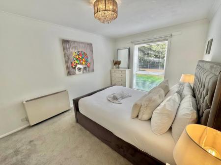 2 bedroom Flat to let in St. Anthonys Road, Bournemouth