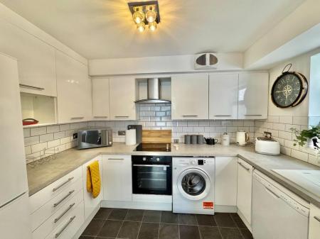 2 bedroom Flat to let in St. Anthonys Road, Bournemouth