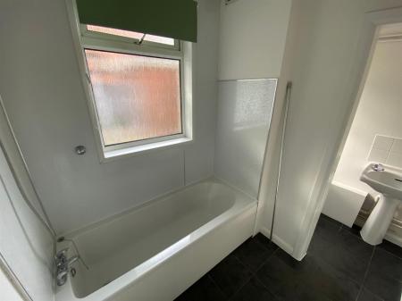 2 bedroom Flat to let in Kings Road, Bournemouth