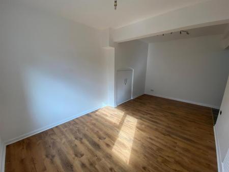 2 bedroom Flat to let in Kings Road, Bournemouth
