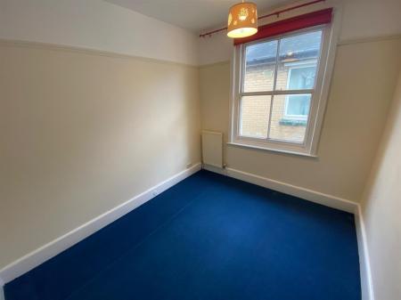 3 bedroom Semi-detached house to let in South Road, Bournemouth