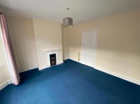 3 bedroom Semi-detached house to let in South Road, Bournemouth