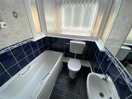 3 bedroom Semi-detached house to let in South Road, Bournemouth