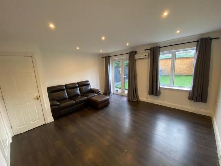 3 bedroom Semi-detached house to let in Wimborne Road, Bournemouth