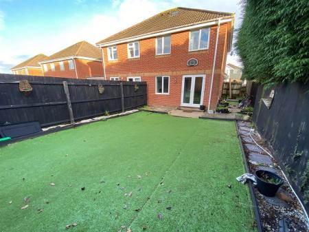 3 bedroom Semi-detached house to let in Wimborne Road, Bournemouth