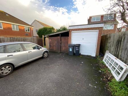 3 bedroom Semi-detached house to let in Wimborne Road, Bournemouth