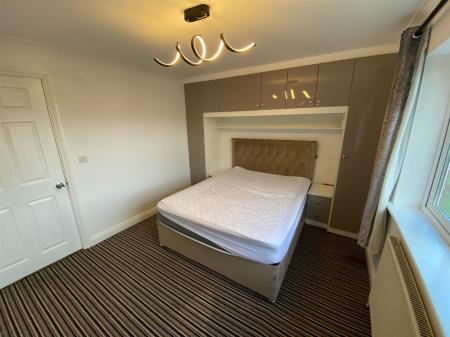 3 bedroom Semi-detached house to let in Wimborne Road, Bournemouth