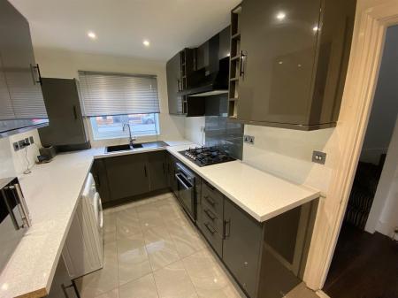 3 bedroom Semi-detached house to let in Wimborne Road, Bournemouth