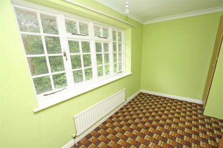 4 bedroom Detached house to let in Wychwood Close, Bournemouth