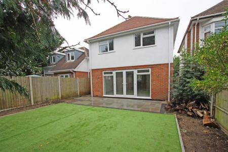 3 bedroom Detached house to let in Colemore Road, Bournemouth