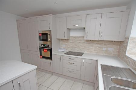 3 bedroom Detached house to let in Colemore Road, Bournemouth