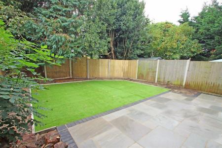 3 bedroom Detached house to let in Colemore Road, Bournemouth