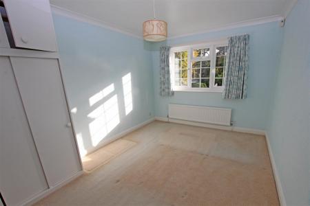 4 bedroom Detached house to let in Wychwood Drive, Bournemouth