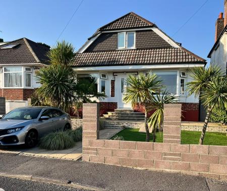 4 bedroom Detached bungalow to let in Kent Road, Poole