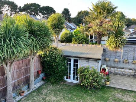4 bedroom Detached bungalow to let in Kent Road, Poole