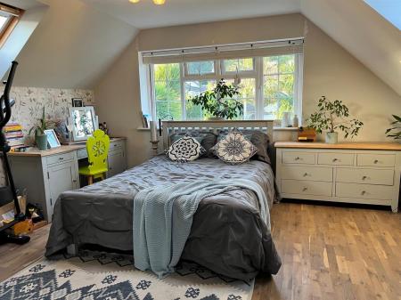 4 bedroom Detached bungalow to let in Kent Road, Poole