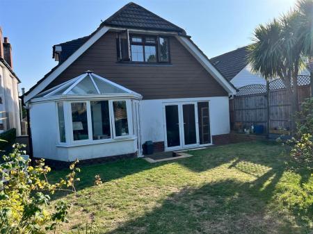 4 bedroom Detached bungalow to let in Kent Road, Poole
