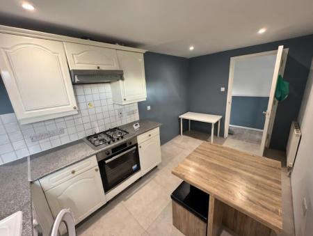 2 bedroom Flat to let in Northcote Road, Bournemouth