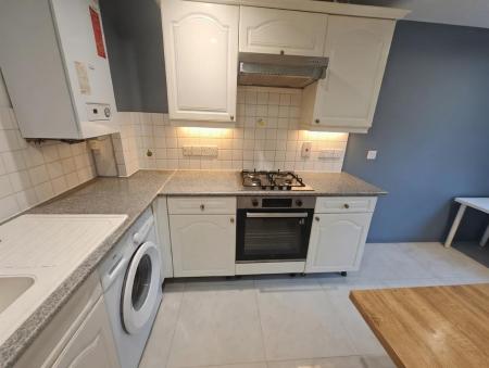 2 bedroom Flat to let in Northcote Road, Bournemouth