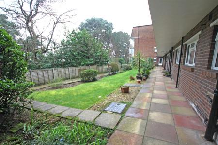 2 bedroom Flat for sale in Redhill Drive, Bournemouth