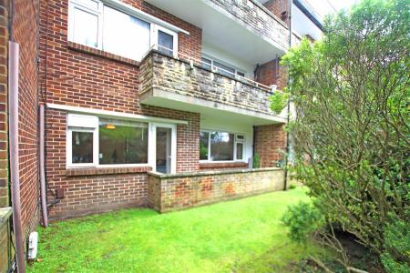 2 bedroom Flat for sale in Redhill Drive, Bournemouth