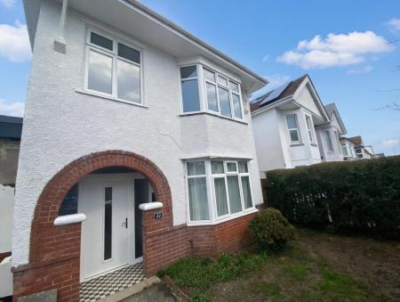 3 bedroom Detached house to let in Beaufort Road, Bournemouth