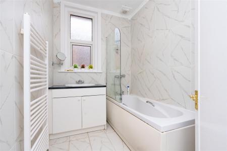 1 bedroom House share to let in Gerald Road, Bournemouth