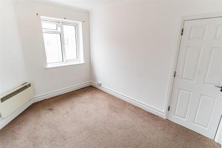 2 bedroom Flat to let in Terrace Road, Bournemouth