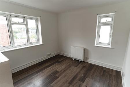 2 bedroom Flat to let in Terrace Road, Bournemouth