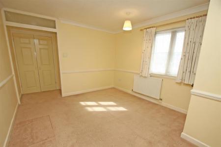 1 bedroom Semi-detached house to let in Shawford Gardens, Bournemouth