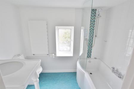 3 bedroom Semi-detached house to let in Luckham Road, Charminster, Bournemouth