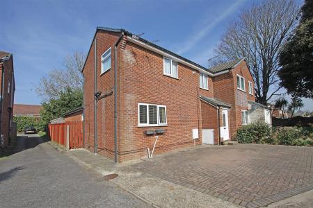 4 bedroom Semi-detached house for sale in Chesildene Avenue, Bournemouth