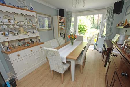 3 bedroom Detached house for sale in Pine Vale Crescent, Bournemouth