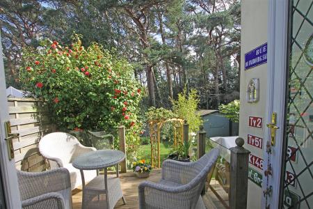 3 bedroom Detached house for sale in Pine Vale Crescent, Bournemouth