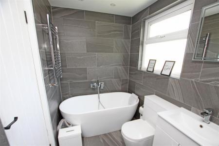 3 bedroom End of terrace house for sale in Craigmoor Avenue, Bournemouth