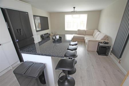 3 bedroom End of terrace house for sale in Craigmoor Avenue, Bournemouth