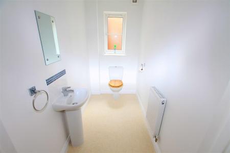 3 bedroom Semi-detached house to let in Rosemary Road, Poole