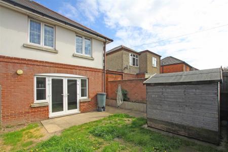 3 bedroom Semi-detached house to let in Rosemary Road, Poole