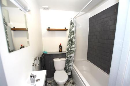 2 bedroom Flat to let in Lansdowne Road, Bournemouth