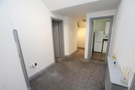 2 bedroom Flat to let in Lansdowne Road, Bournemouth