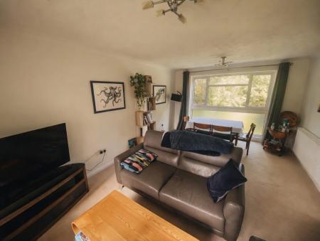 2 bedroom Flat to let in Lindsay Road, Poole
